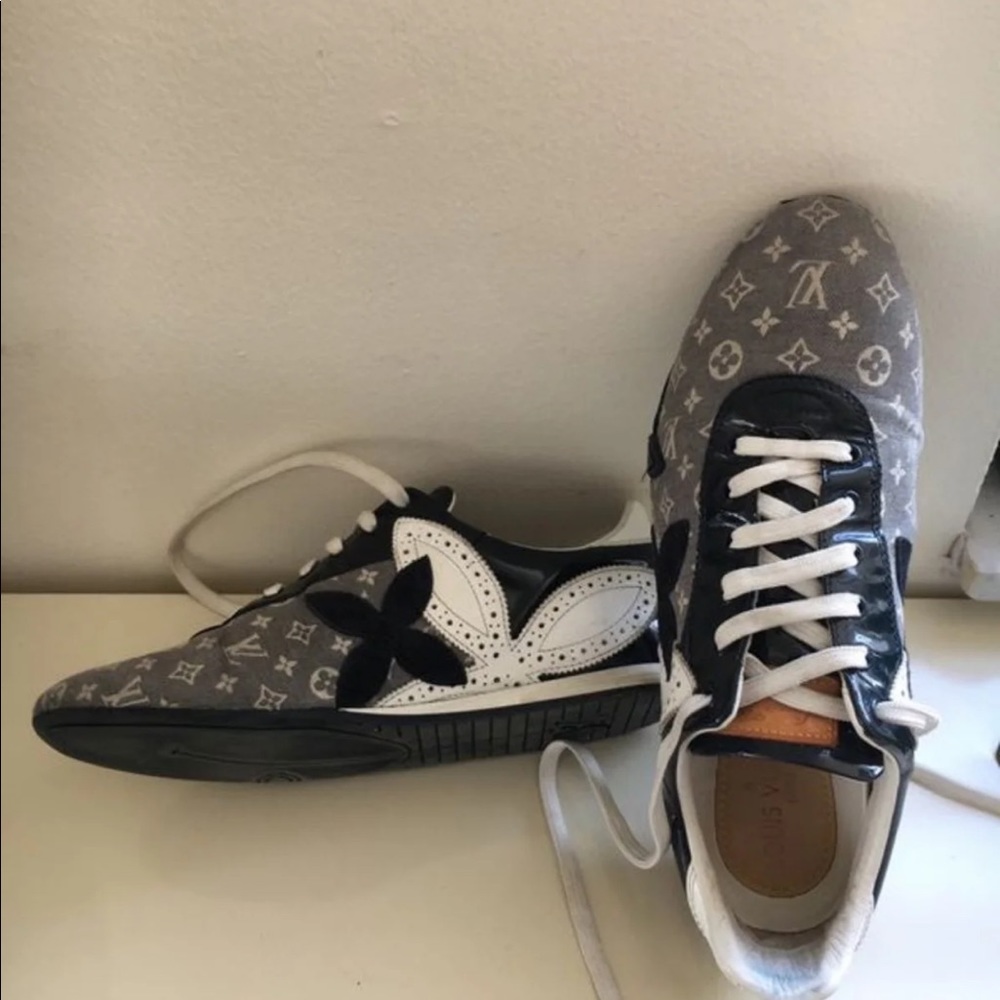 Louis Vuitton shoe size 7